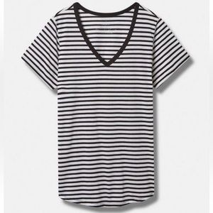 TORRID Girlfriend Signature Jersey V Neck Tee